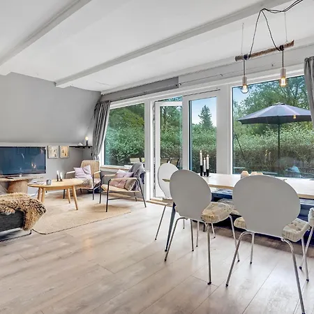Stunning In With Kitchen *